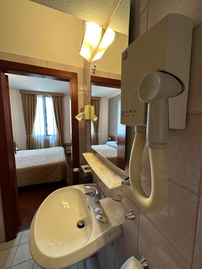 Hotel Aspromonte Milan Exterior photo