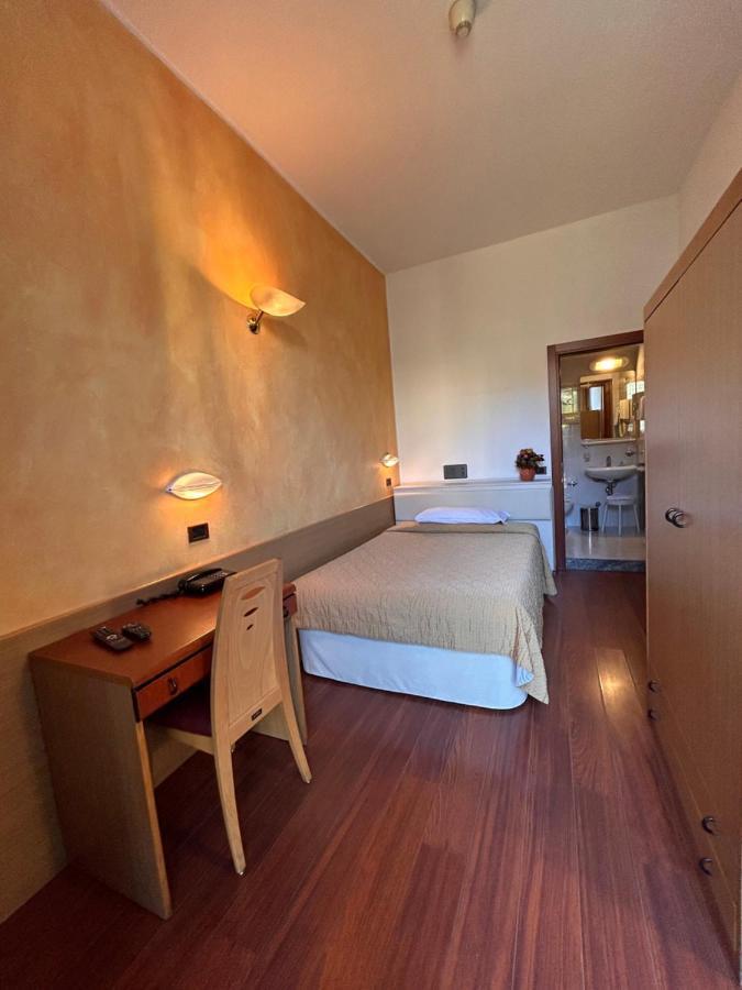 Hotel Aspromonte Milan Exterior photo