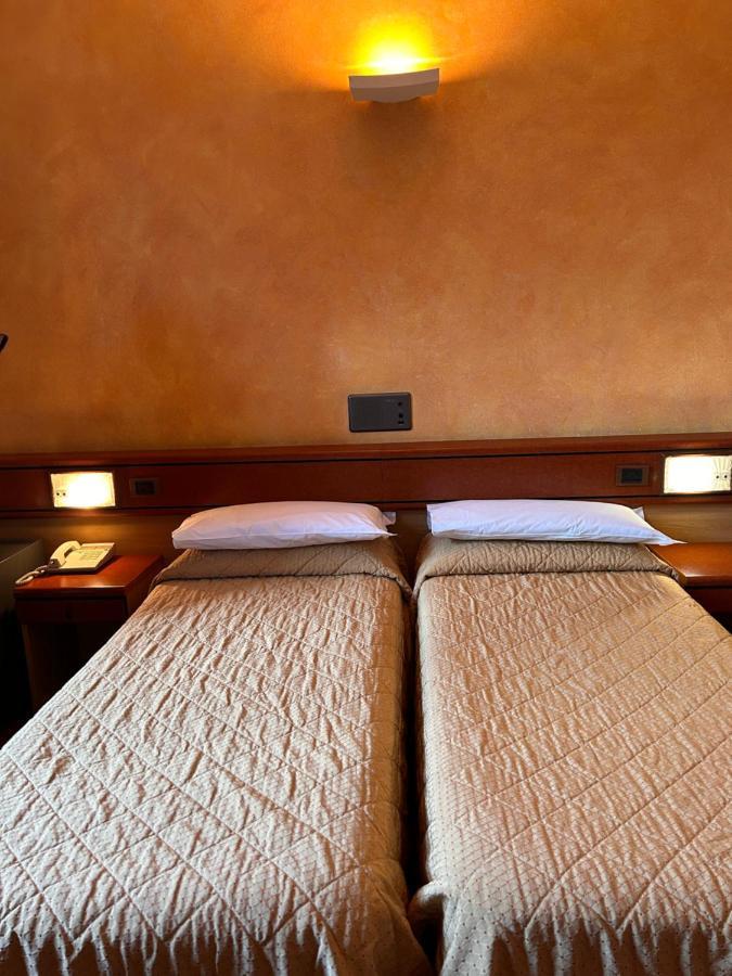 Hotel Aspromonte Milan Exterior photo