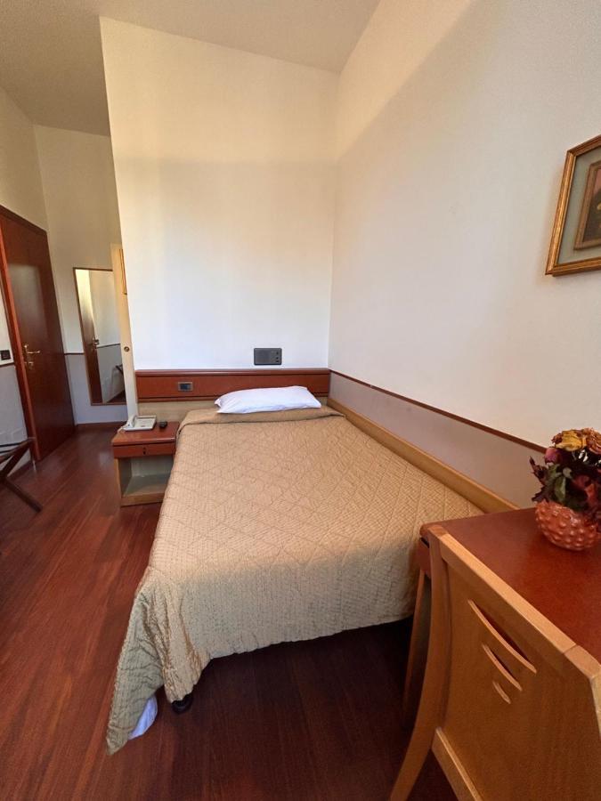 Hotel Aspromonte Milan Exterior photo