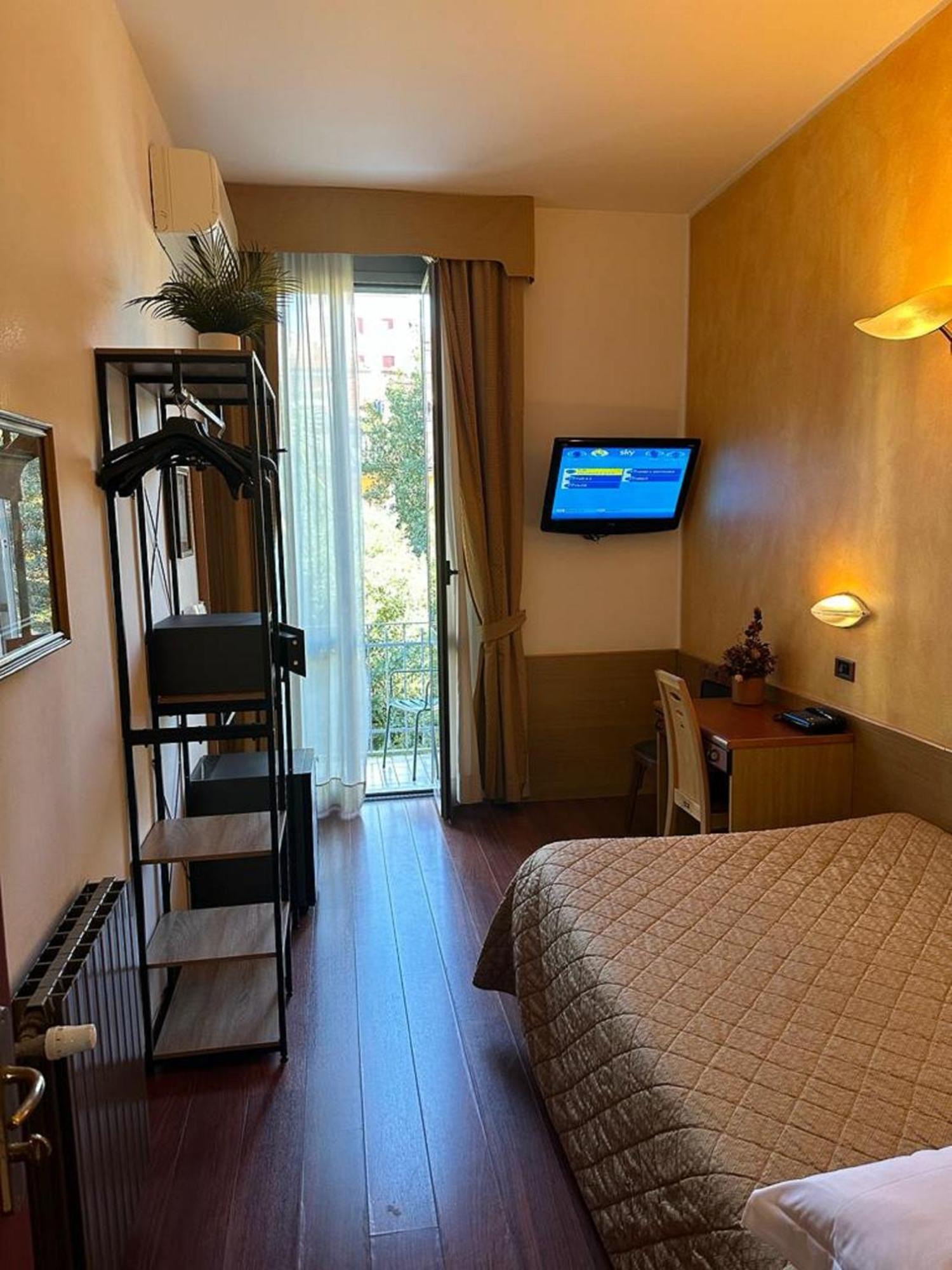 Hotel Aspromonte Milan Exterior photo
