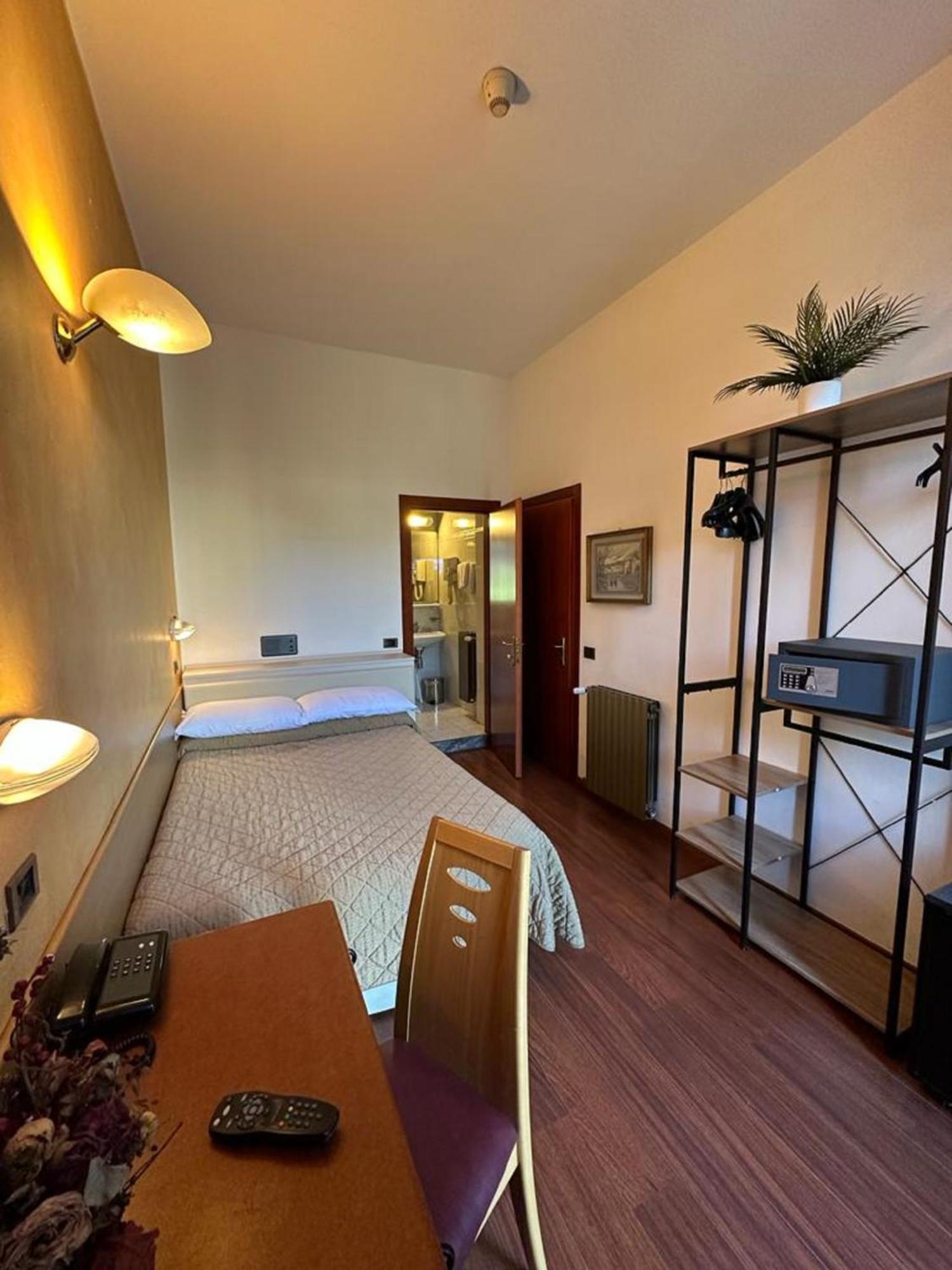 Hotel Aspromonte Milan Exterior photo
