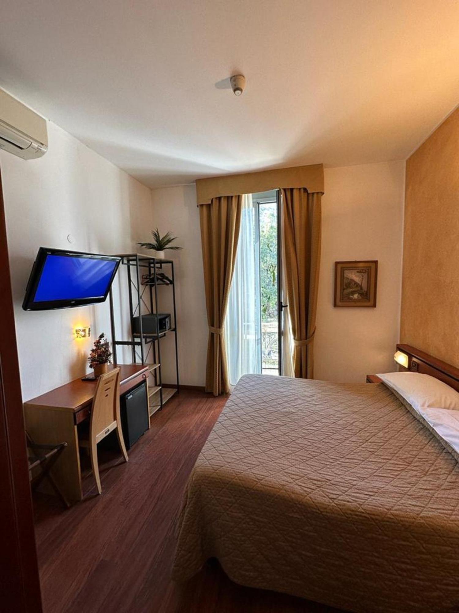 Hotel Aspromonte Milan Exterior photo
